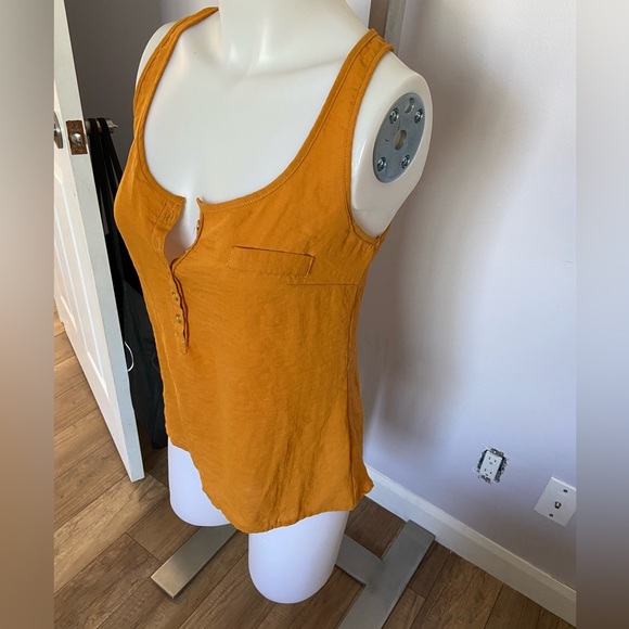 Beautiful yellow cami 💛 - Picture 2 of 4